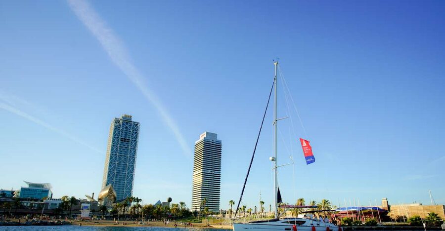 Barcelona: Private Yacht Sailing Tour - Five hours aboard Bombon from Port Olimpic