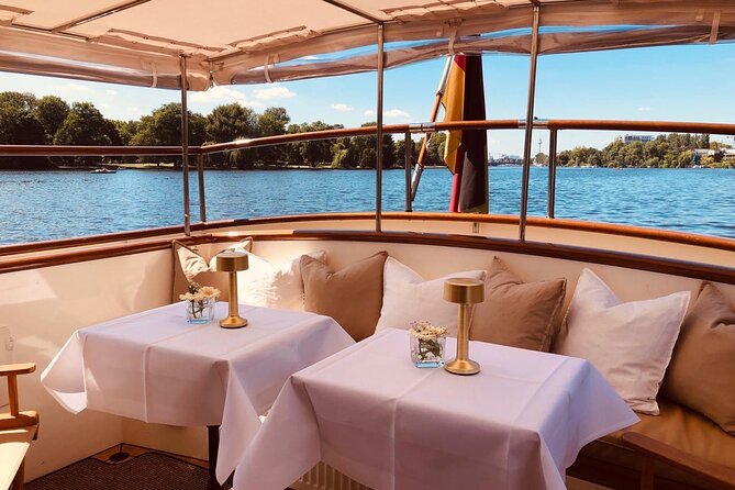 Berlin Boot Sightseeing Tour on Electric Private Yacht - Starting beside the Berliner Dom