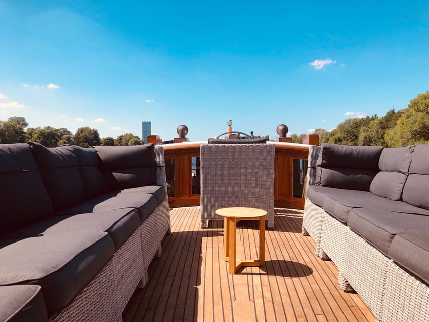 Berlin: Evening Yacht Cruise with Aperitif & Dinner Upgrade - Who will enjoy this Berlin yacht cruise?