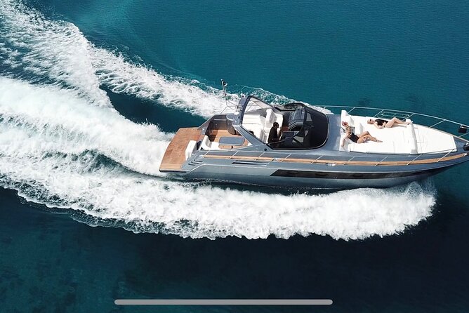 Boat - yacht tours at Mykonos - Choosing between Delos and Rinia or Mykonos beaches