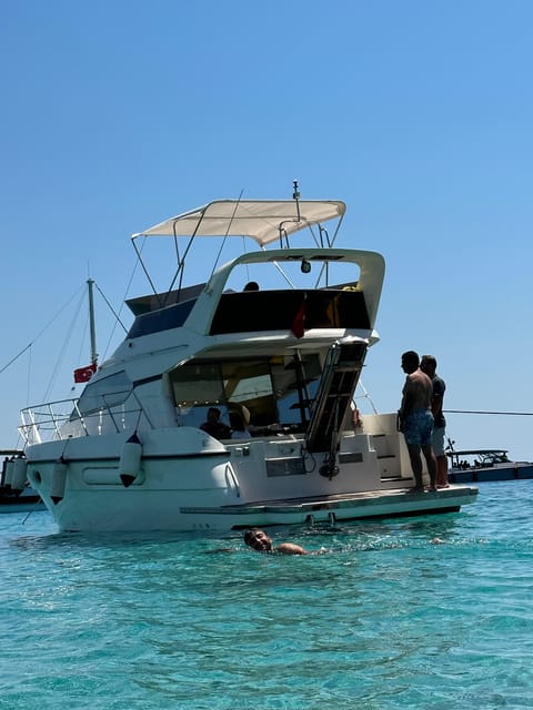 Bodrum: Private Sunset Yacht Tour with light Dinner - The first 30 minutes: leaving Bodrum by boat