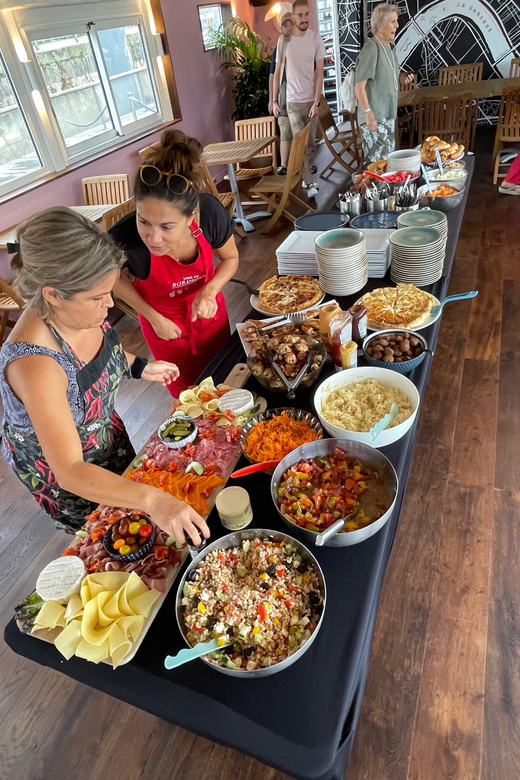 Bordeaux: Garonne River Yacht Cruise with Brunch - Weather, seating, and comfort