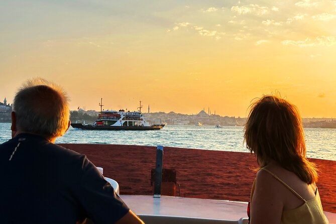 Bosphorus & Golden Horn: Sunset Yacht Cruise with Expert Guide - Why a Bosphorus sunset cruise works so well