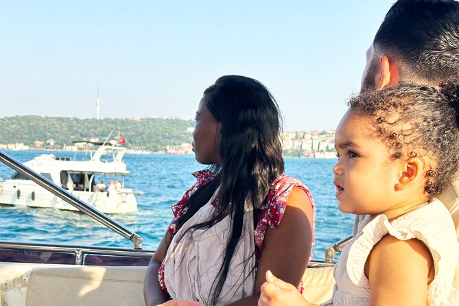 Bosphorus & Golden Horn: Sunset Yacht Cruise with Expert Guide - Returning through the Golden Horn