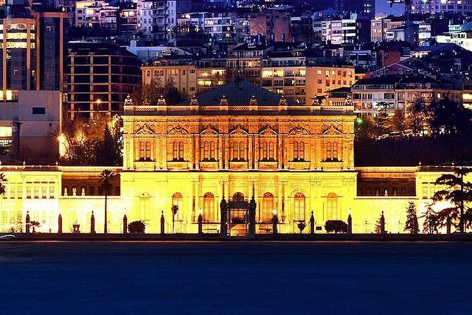 Bosphorus Night Cruise on the Luxury Yacht - The Maiden’s Tower and the return toward Galataport