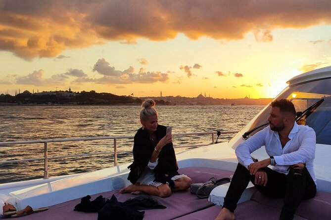 Bosphorus Sunset Cruise on Deluxe Yacht in Istanbul - Why sunset is the right time for the Bosphorus