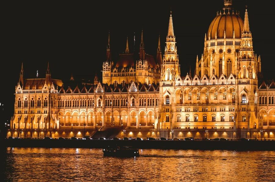 Budapest: Private Danube Yacht Cruise with Welcome Drink - Drinks, snacks, and a meal on board