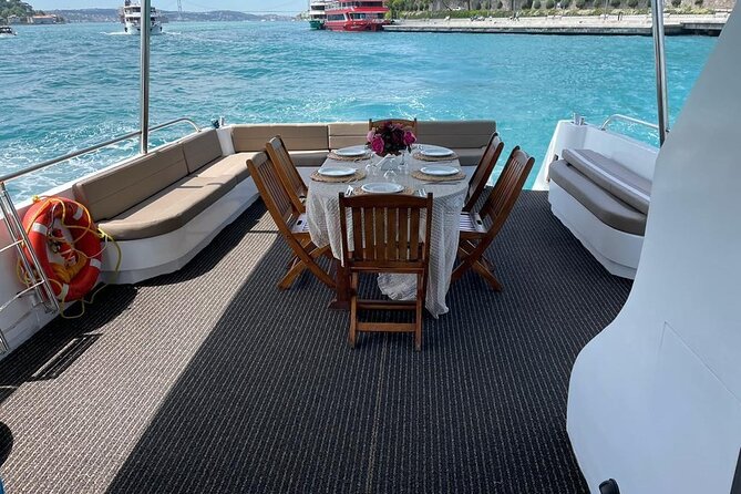 Budget Evening Cruise: Dinner, Live Shows & Party - Beylerbeyi Palace on the Asian shore