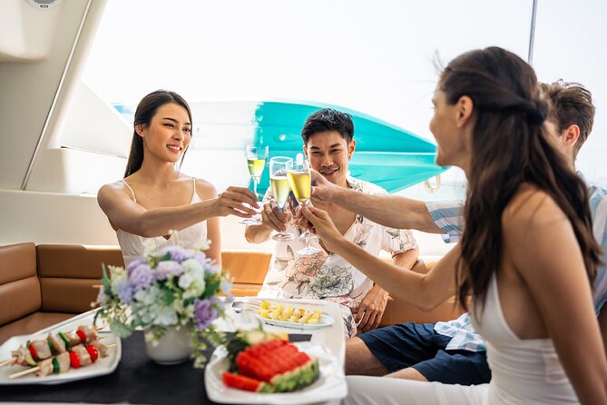 Burj Al Arab: 2-Hour Yacht Tour with BBQ Dinner and Drinks - Key points to know before you book