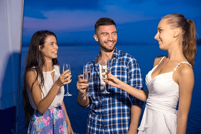 Burj Al Arab: 2-Hour Yacht Tour with BBQ Dinner and Drinks - Why this yacht cruise works for a Dubai evening