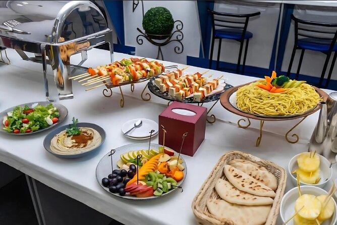 Burj Al Arab: 2-Hour Yacht Tour with BBQ Dinner and Drinks - Crew service and the feel on board