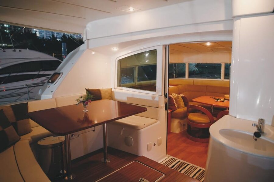 Busan: Group Sightseeing Yacht Cruise with Snacks and Drinks - The 50-minute route from Gwangalli Beach