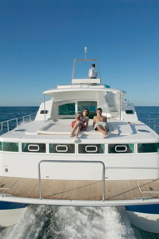 Busan: Group Sightseeing Yacht Cruise with Snacks and Drinks - How the price compares with the experience