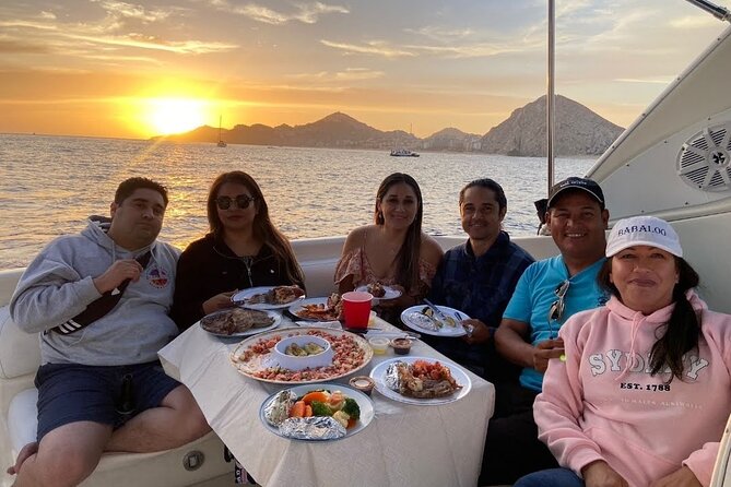 Cabo Arch Sunset Yacht Tour - Dinner & Drinks — Up to 18 Guests - Timing, meeting point, and cancellation details