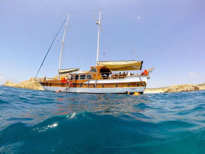Cabo: Luxury Yacht Snorkel Cruise with Lunch and Open Bar - Practical details to handle before departure