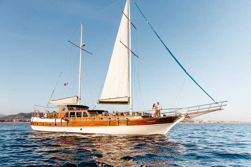 Cabo: Luxury Yacht Snorkel Cruise with Lunch and Open Bar - Who will enjoy this Cabo cruise most