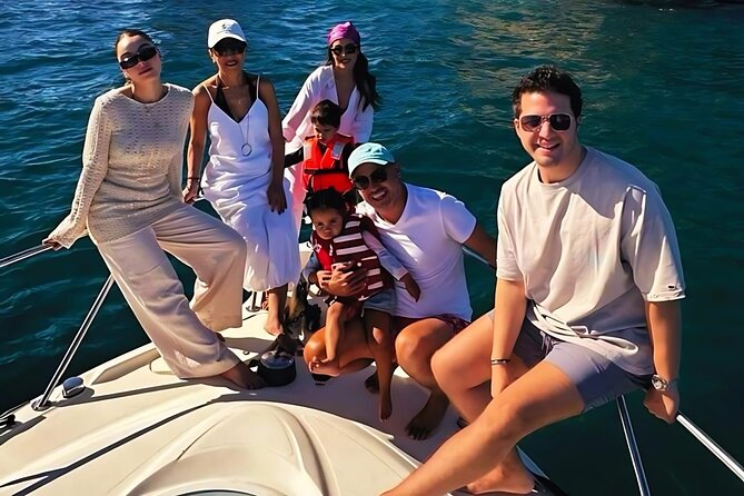 Cabo Private Yacht Cruise to El Arco with Snorkeling Adventure - The 32-Foot Yacht and Group Size