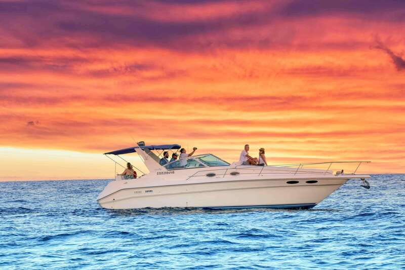 Cabo San Lucas Private Yacht 1 Hour Express Highlight Cruise - The strongest photo opportunities