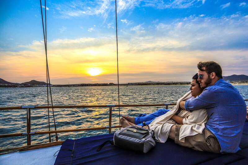 Cabo San Lucas: Sunset Yacht Cruise w/Chef Dinner & Open Bar - Sailing past the arch and along the Cabo coast