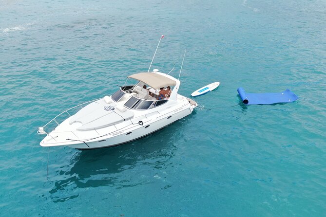 Cabo San Lucas Yacht Rental all inclusive - The crew makes a major difference