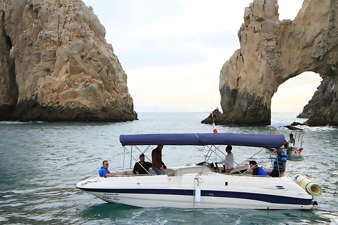 Cabo Yacht Tour to Lovers or Pelícano Beach + Beach Time - A Short Yacht Ride With Cabo’s Best Views
