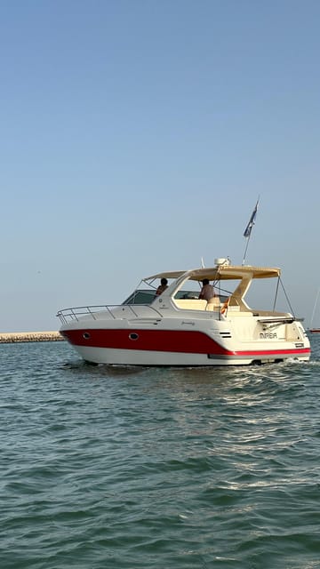 Cadiz: Exclusive Yacht excursion to La Caleta or Pepa Bridge - The swimming stop at Playa de la Puntilla
