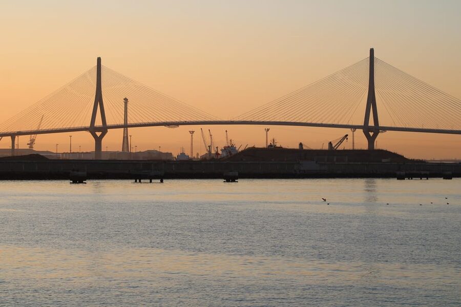 Cadiz: Exclusive Yacht excursion to La Caleta or Pepa Bridge - Paddle board, swimming carpet, and time in the water