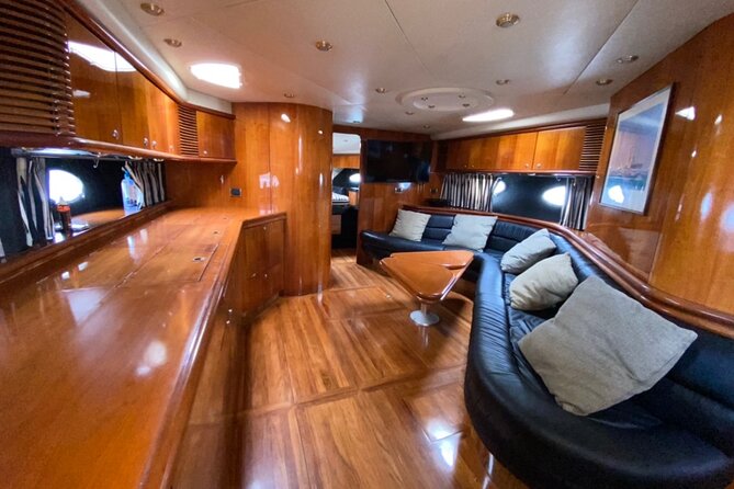 Cancun Private 60FT Yachts Rental for up to 20 People - Who should book this yacht