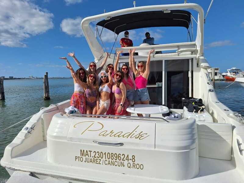 Cancun: Private Luxury 46-Feet Flybridge Yacht Cruise - What the crew provides, and what you pay extra for