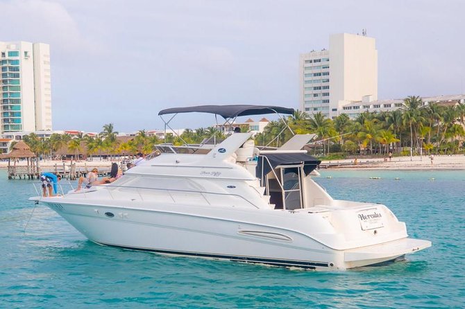 Cancún Yacht Rental SeaRay 46ft 25P13 - The six-hour choice for a full water day