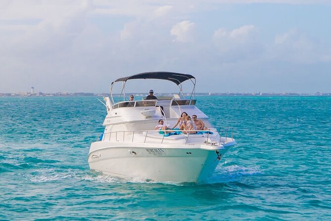 Cancún Yacht Rental SeaRay 46ft 25P13 - Who will enjoy this yacht rental most?