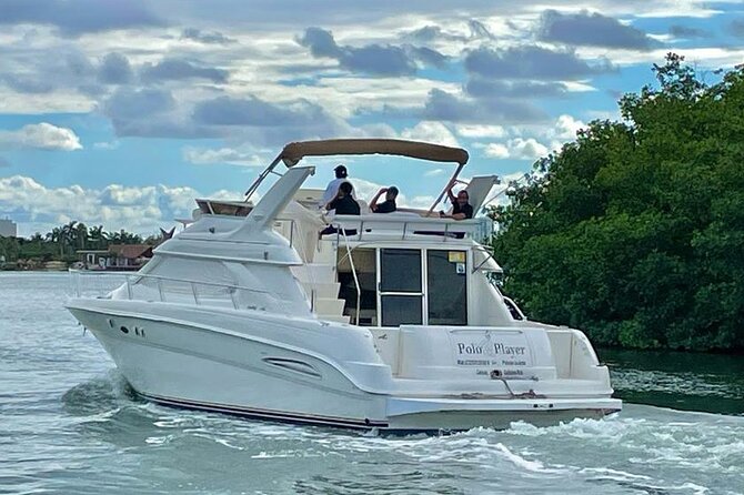 Cancun Yacht Tour - SEARAY YACHT 46 FT GREAT FOR SUNSET 15 PEOPLE MAX 25P9 - Los Blanquizales brings the best swim stop