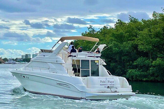 Cancun Yacht Tour - SEARAY YACHT 46 FT GREAT FOR SUNSET 15 PEOPLE MAX 25P9 - Playa Norte gives the outing its beach finish
