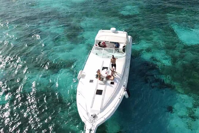 Cancun yachts rental BEATIFUL YACHT 46FT, 15 PAX MAX 25P6 - A private 46-foot yacht instead of a shared boat