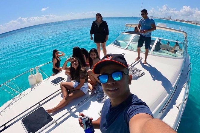 Cancun yachts rental BEATIFUL YACHT 46FT, 15 PAX MAX 25P6 - What is included on the yacht