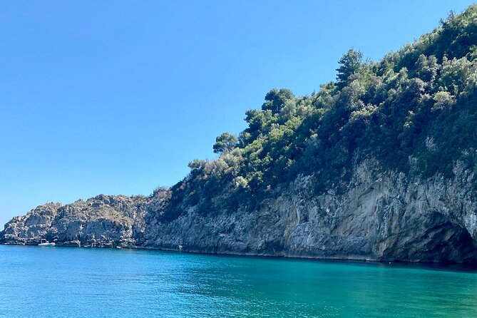 Capri-Positano Private Yacht tour from Sorrento,Positano or Capri - Three hours to make your own Capri plan