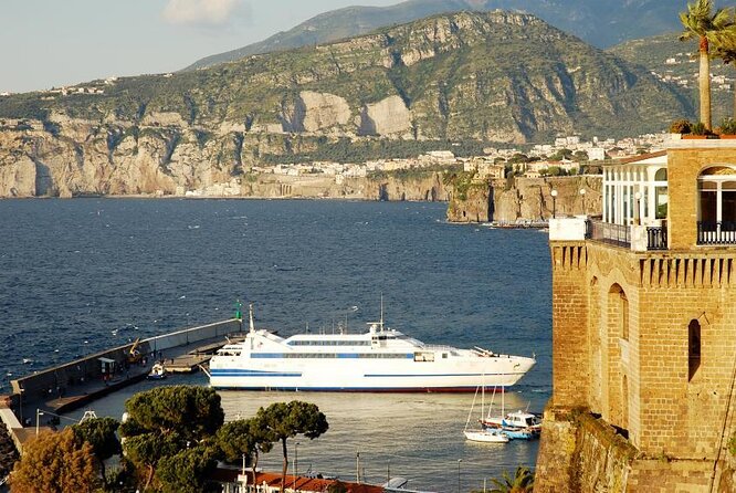 Capri Private Boat Tour from Sorrento, Positano or Naples - Yacht Klase 50 - Key points at a glance