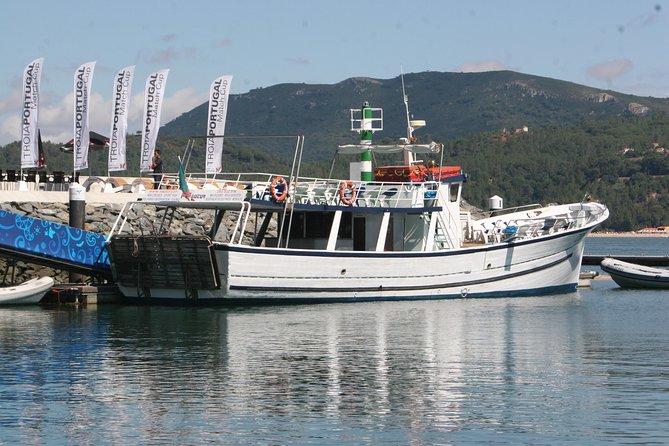 Classic Yacht Experience in Lisbon with portuguese wine - Who Will Enjoy This Lisbon Sailing?
