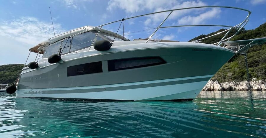 Corfu : Private Motor-Yacht Cruise with Corfu Town Views - Mon Repos Palace and the Corfu coast
