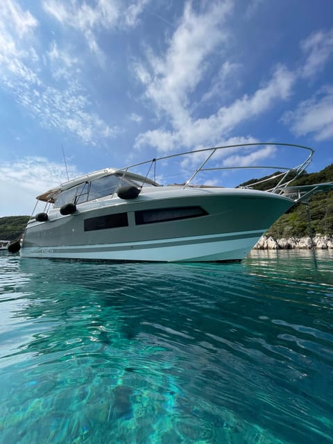 Corfu : Private Motor-Yacht Cruise with Corfu Town Views - The house connected with The Durrells