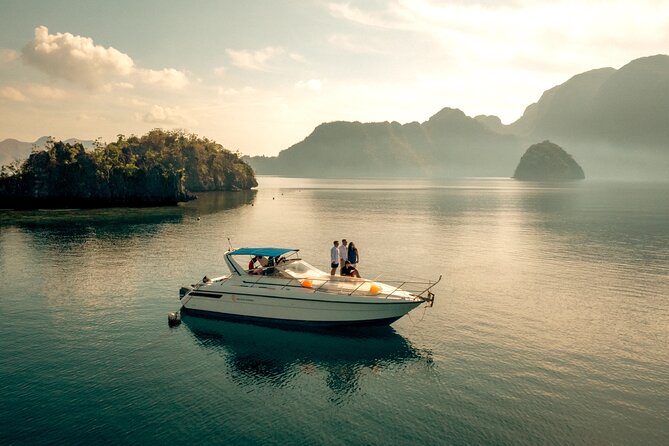 Coron Island Hopping Tour: via Private Yacht - Kayangan Lake and Barracuda Lake: The Famous Inland Stops