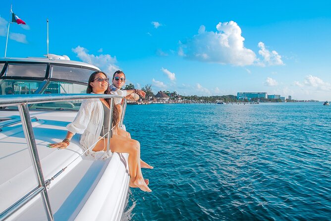Cozumel Private Yacht and Snorkel with Lunch and Open Bar Onboard - Communication and planning before departure