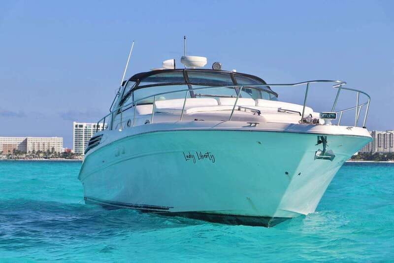 Cruising paradise in a luxury yacht in Cancun - The 4-hour route to Isla Mujeres