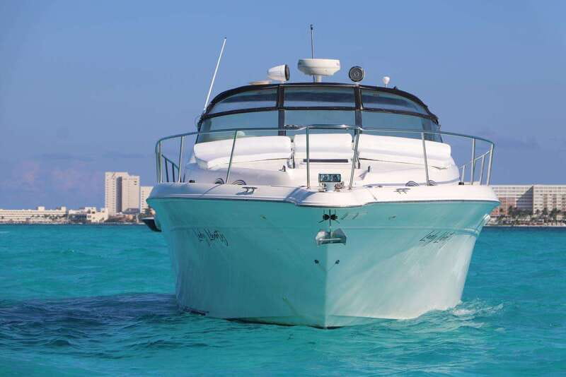 Cruising paradise in a luxury yacht in Cancun - What is included, and what you need to bring