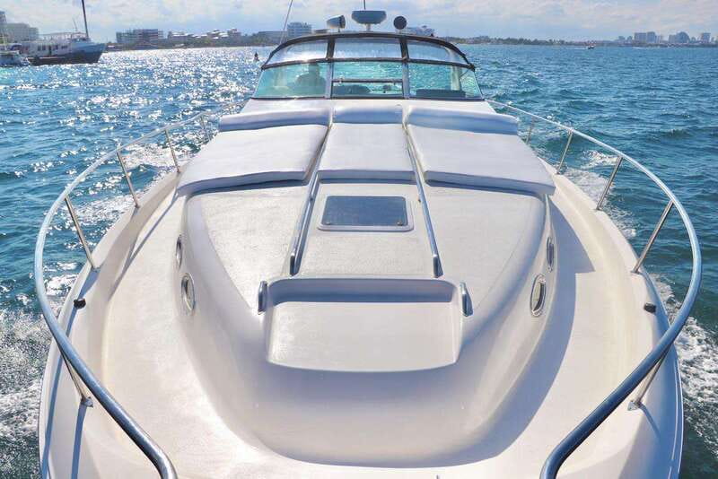 Cruising paradise in a luxury yacht in Cancun - Who will enjoy this experience most