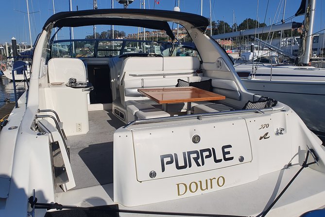 Day trip by private yacht to Curva da Lomba from Porto - Who will enjoy this day most?