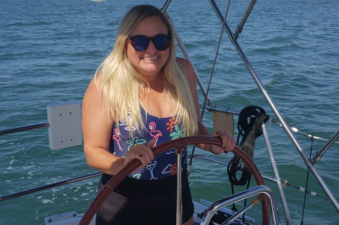 Daytime Sailing Along San Diego's Skyline - Wine, blankets, and your own picnic
