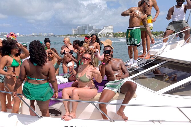 Deluxe Yacht 48FT with FlyBrige Rental in Cancun - Crew service and the feel of a private day