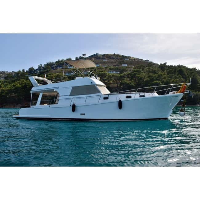 Discover Bodrum's Hidden Gems on a Private 3-Hour Yacht Trip - Fruit, Soft Drinks, and Your Own Music