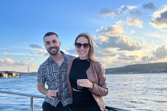 Dolmabahçe Palace Tour with Guide and Luxury Yacht Sunset Cruises - Why this palace and cruise work well together